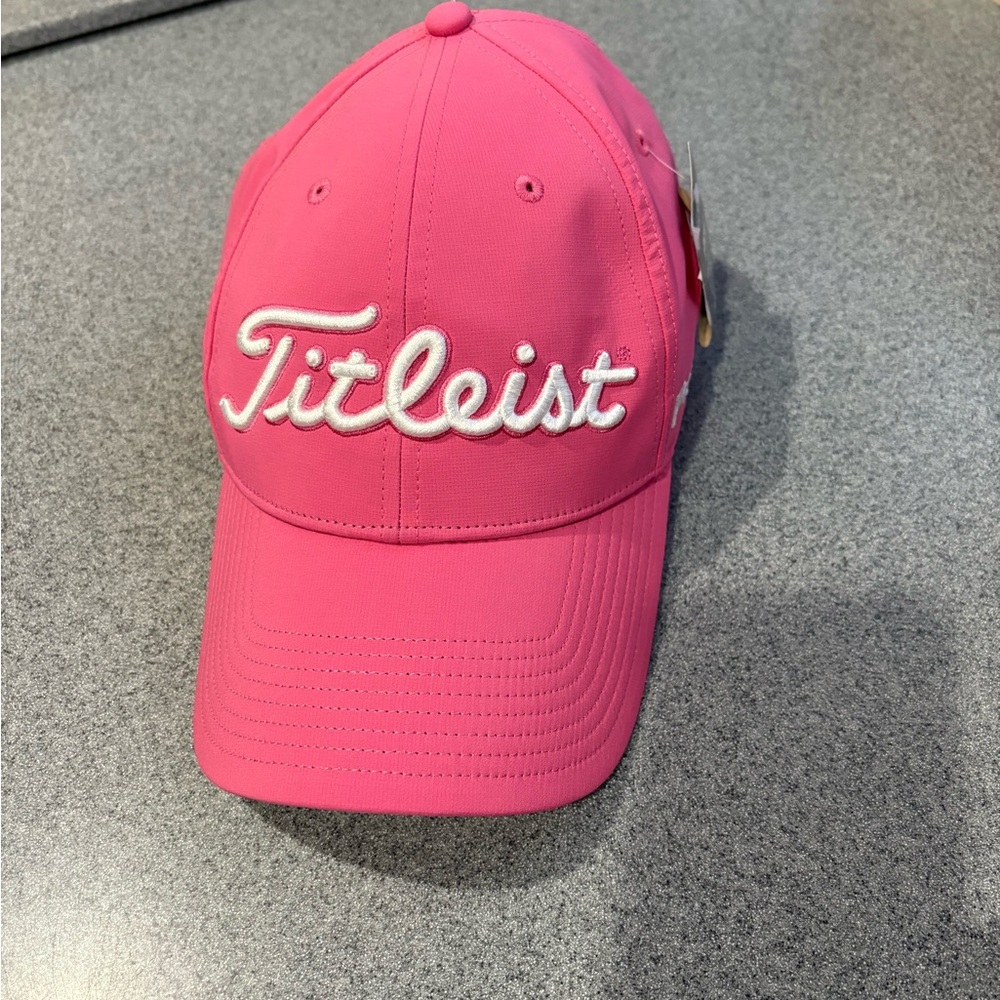 Titleist Pro V1 Pink Cap
